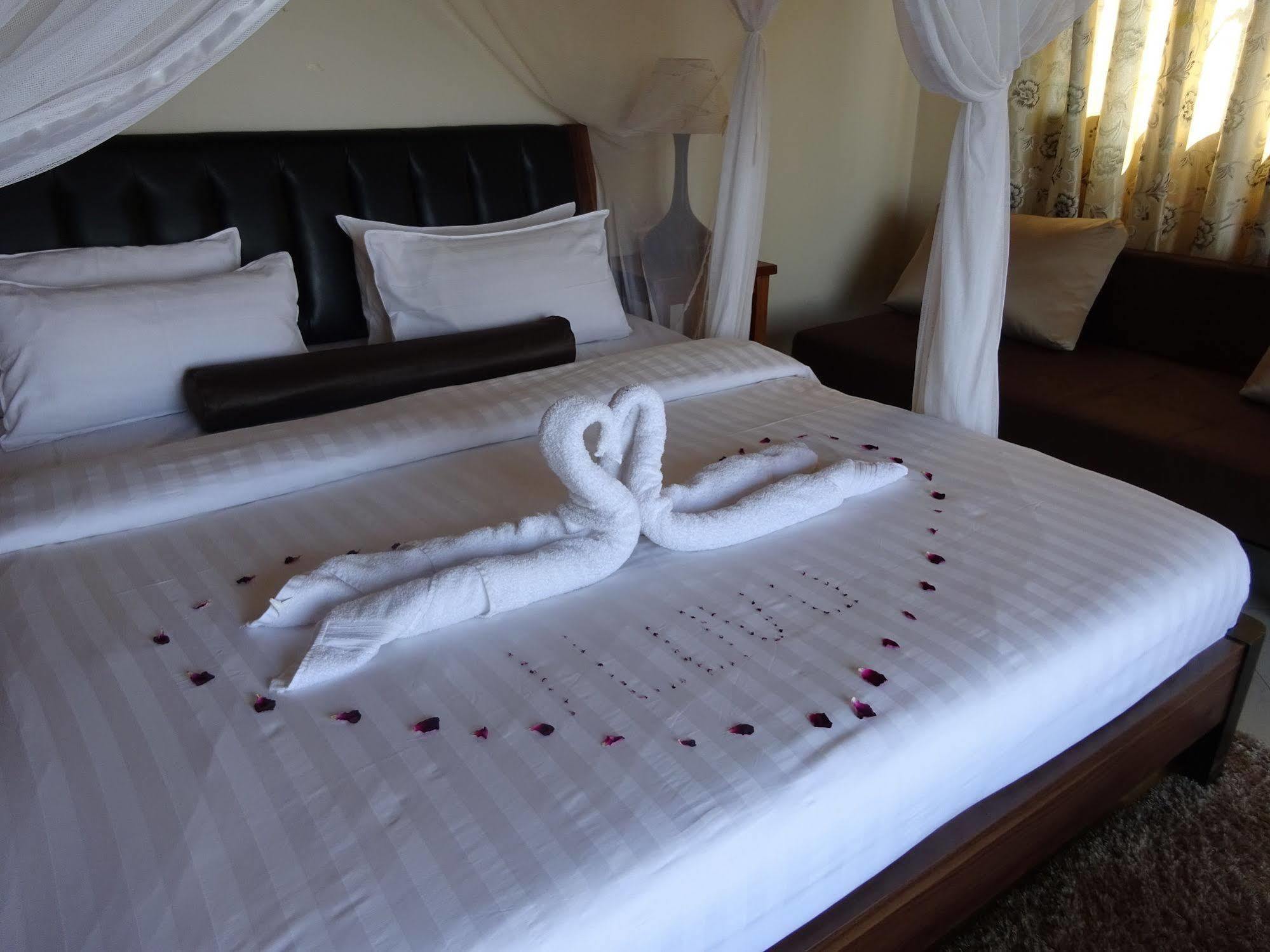 Lake Kariba Inns Сіавонга Екстер'єр фото
